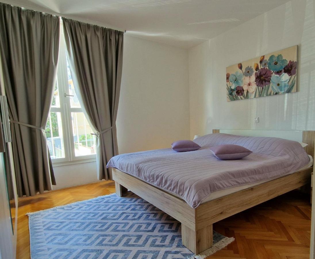 Apartment Dina Omiš Exterior foto